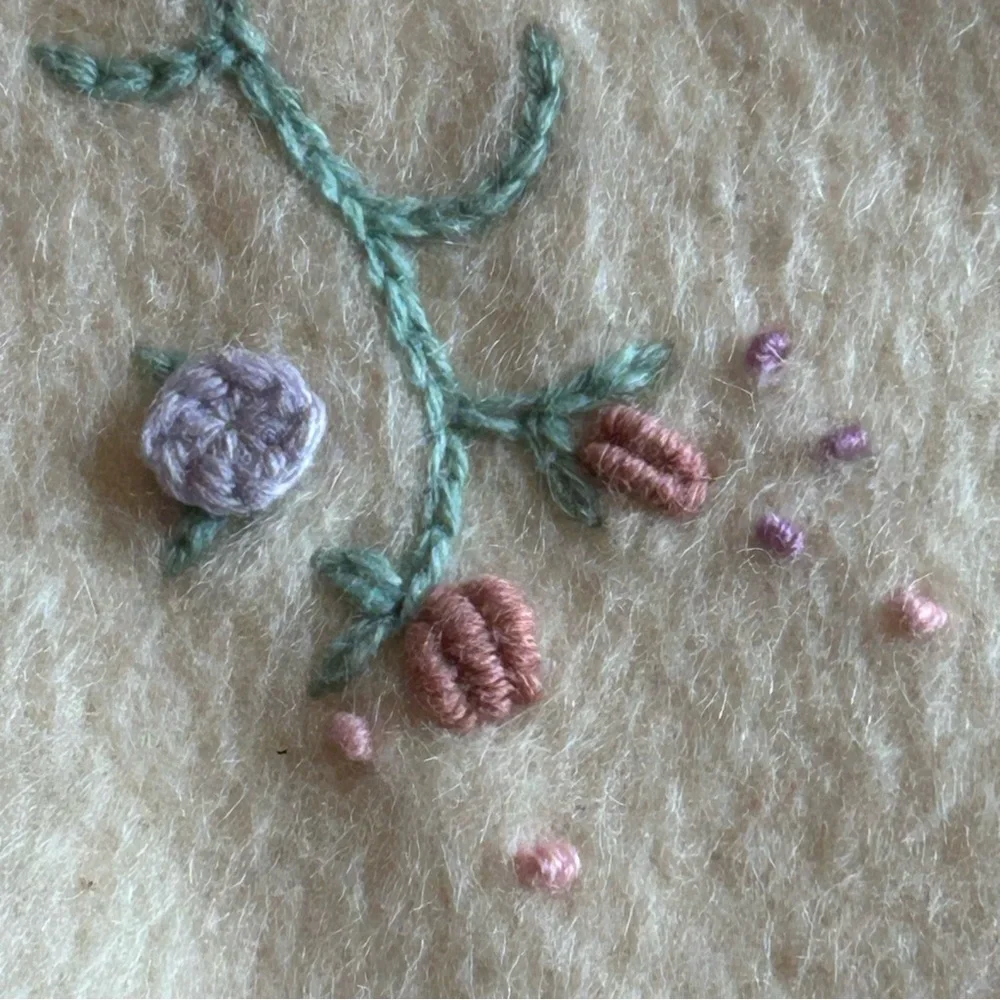 Susan Bristol Wool Cream Cardigan with Floral Accents and Silver Heart Buttons - Picture 4 of 14